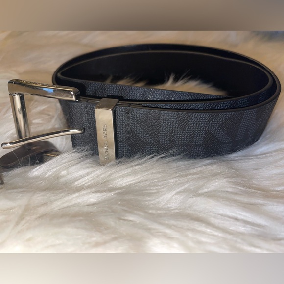 NWT MICHAEL KORS BELT BLACK MK PRINTED LOGO GOLD SIZE MEDIUM - Picture 7 of 17